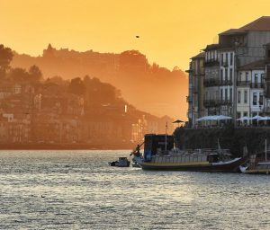 Bilutleie & leiebil i Douro